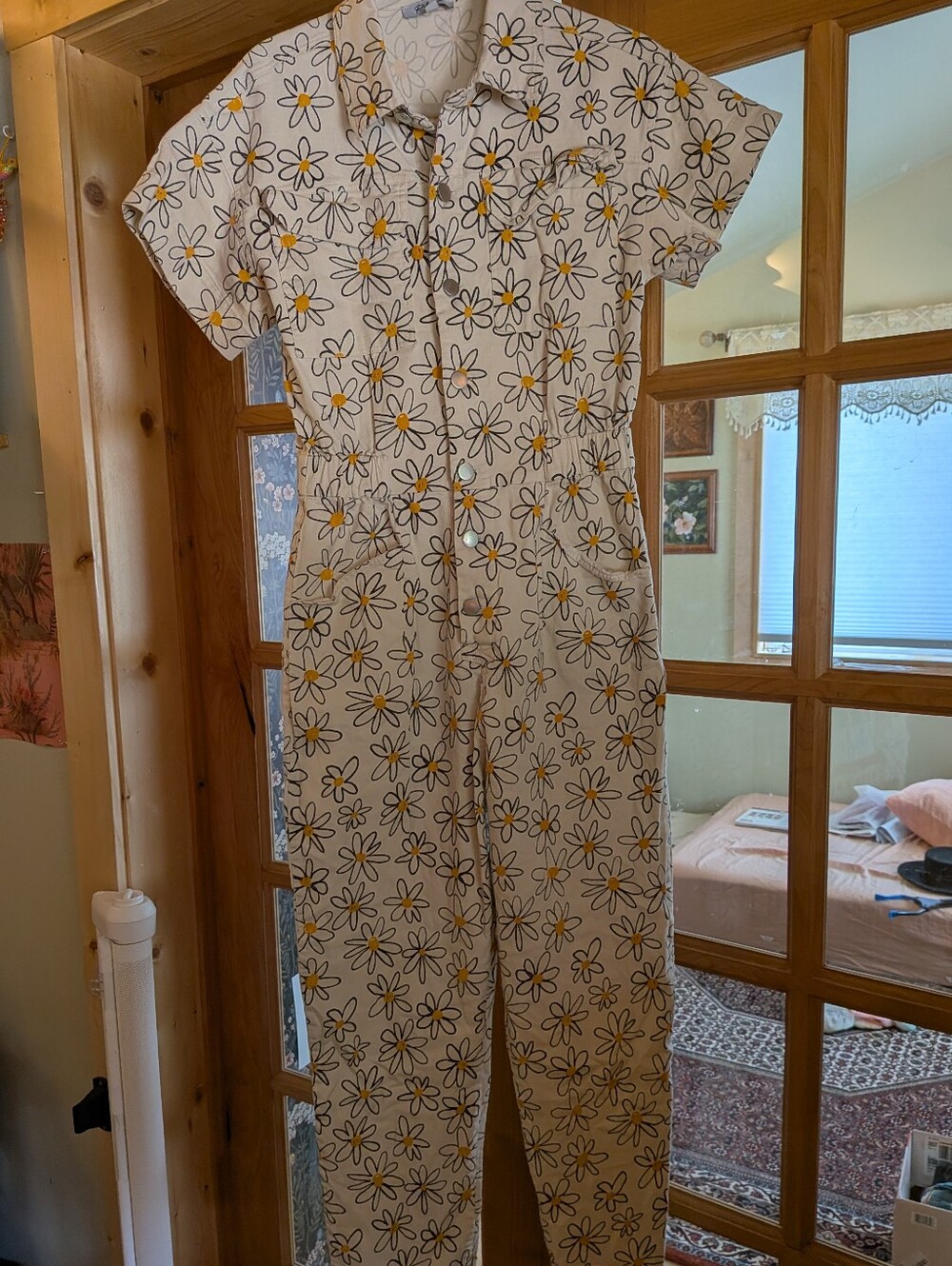 Pepper & Scoot - Polagram - White Daisy Print One-Piece Jumpsuit - M
